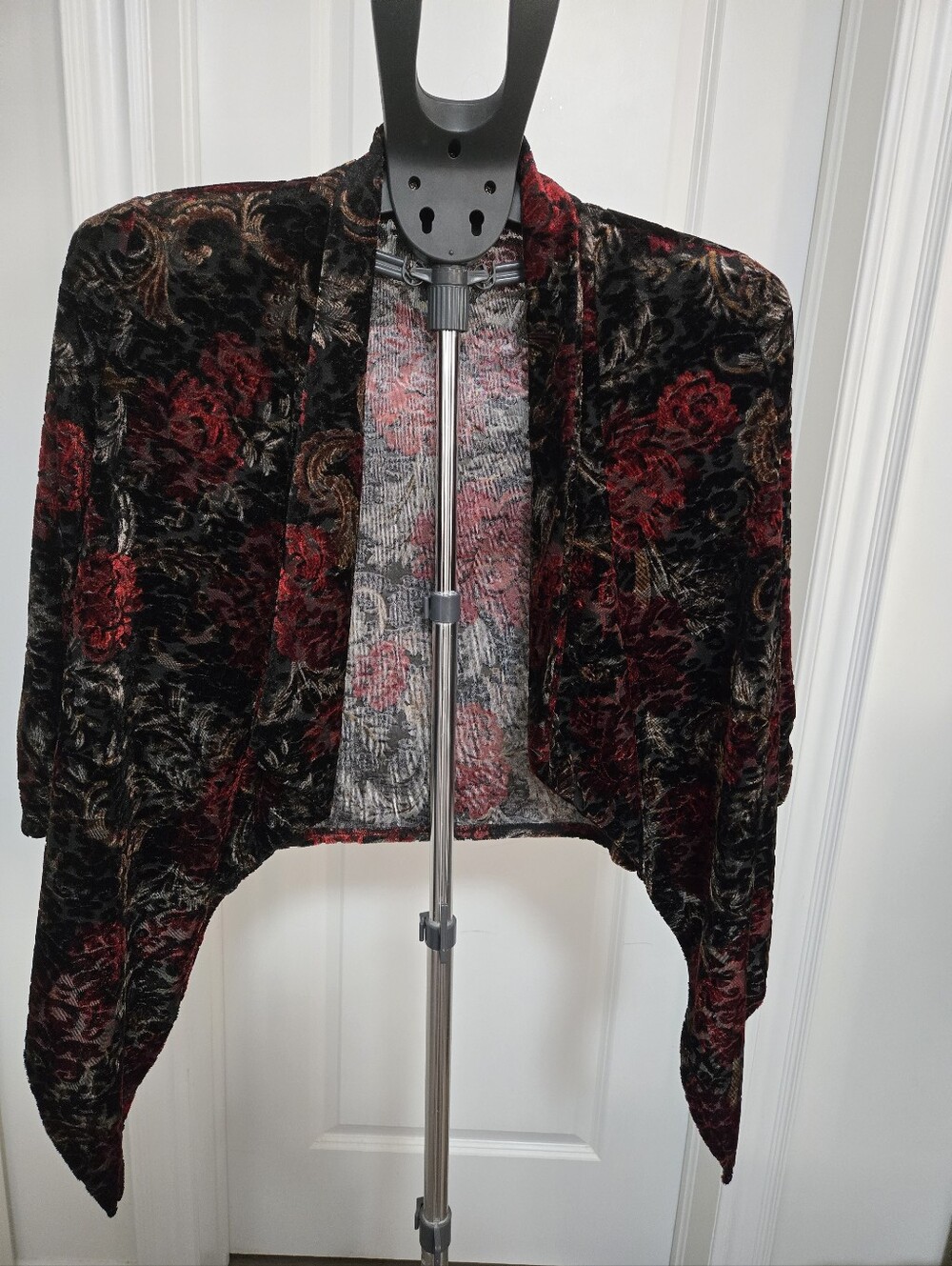 Jules & Leopold Black and Red Floral Burnout Velvet Drape Top